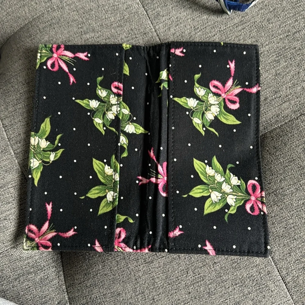 Vera Bradley checkbook cover - Picture 3 of 3